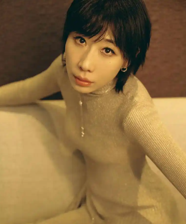 这个世界最让我琢磨不透的人，恐怕就是任素汐了她是中央戏剧学院导演系毕业的，照理