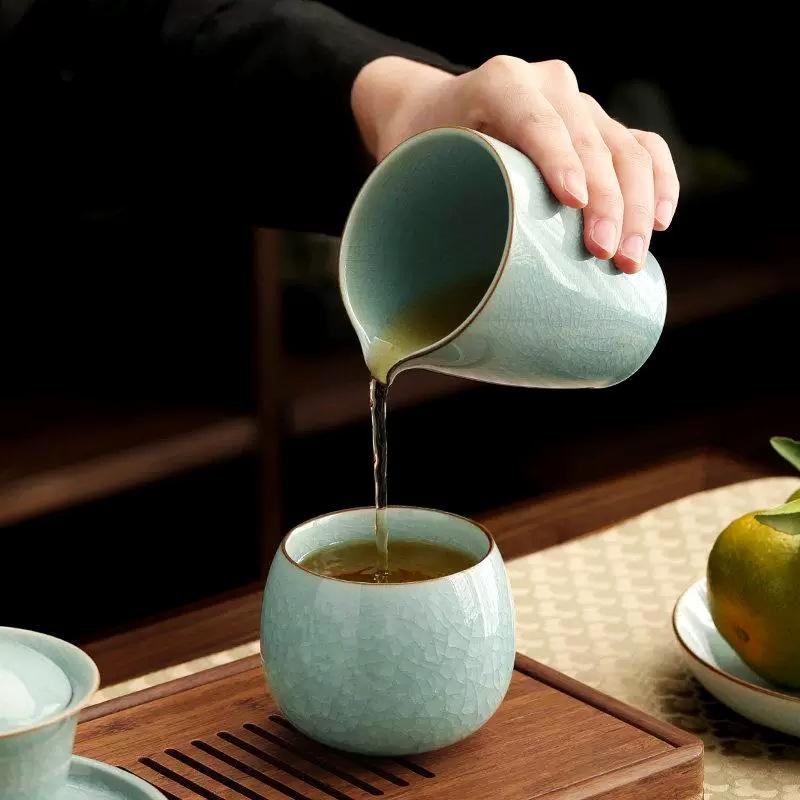 识人很准的“十个方法”——沉默寡言的人，往往城府很深；平静淡定的人，往往实力
