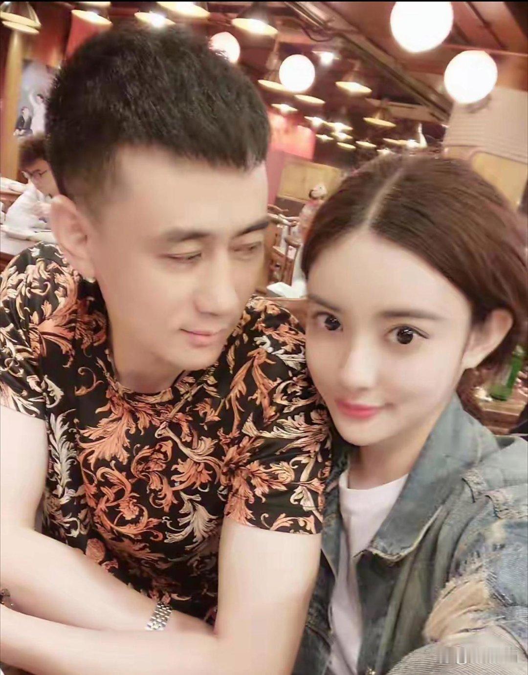 孟子义‌‎‏晒‌‏出‌和爸爸的合照！爸爸‏看着也太年‌‏轻⁠了​​​