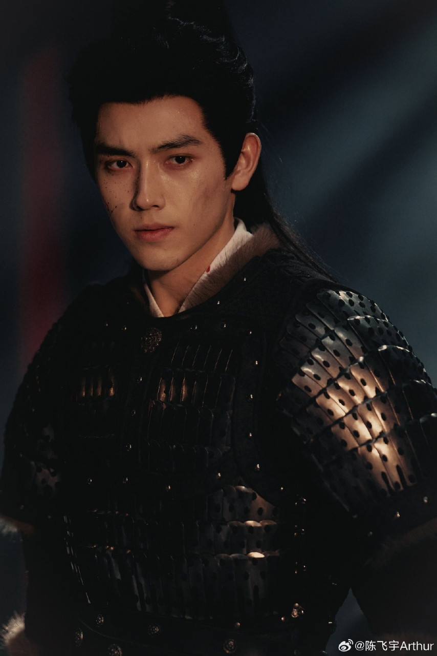 陈飞宇男狐狸陈飞宇发了九张段胥帅照难怪热巴被拿下，陈飞宇这九张图往那一放，谁