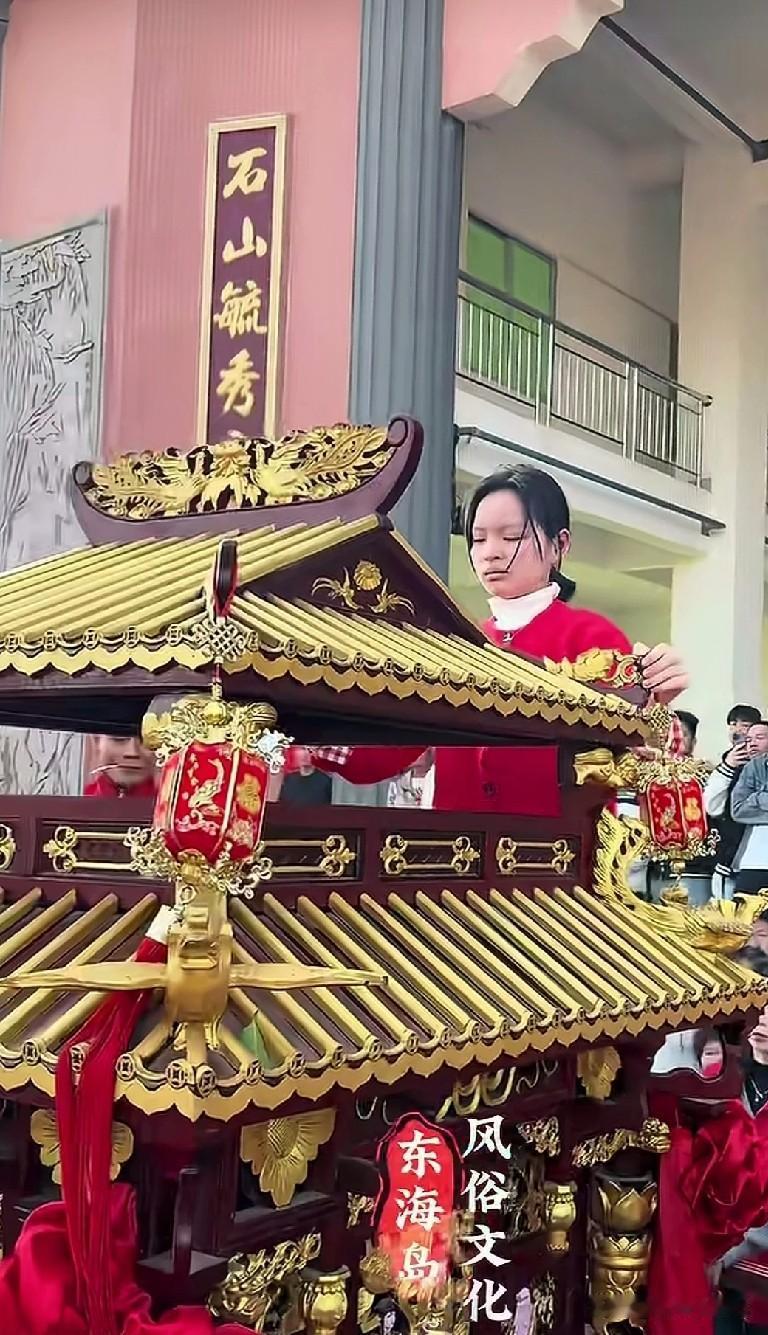 全国哗然！这几天，所有人都在说一句话：妈祖输给东海岛大老板，神选女孩被强行替换，