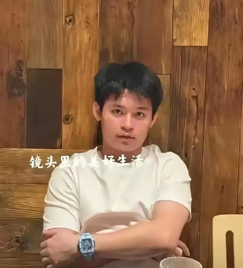 19岁林诗栋那块表，终于有人替他说话了。教练李蒙直接回怼，说就是自己送的，让