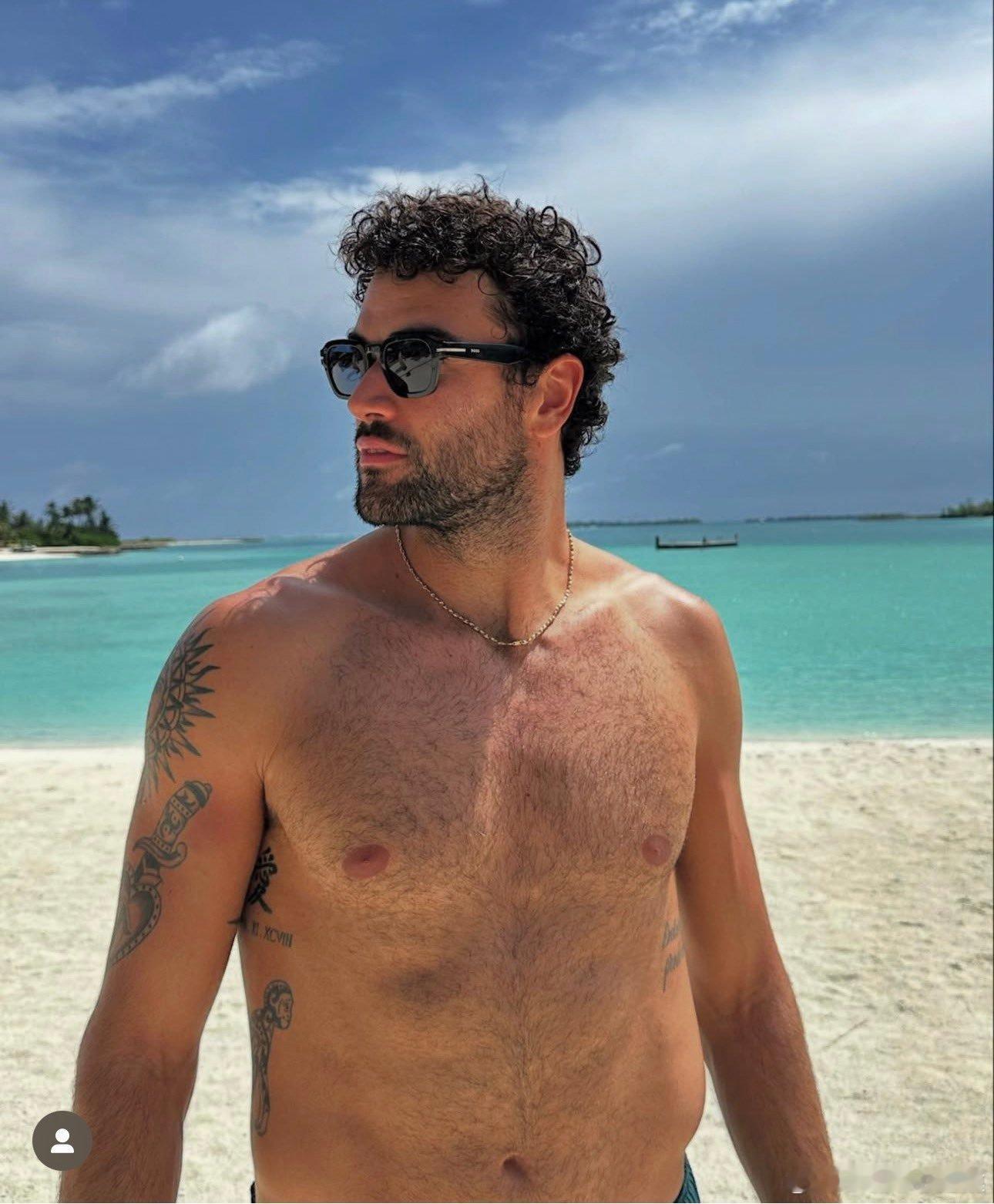 贝雷蒂尼的八块腹肌呢？网友指出他的大片P得太严重热点现场