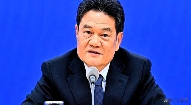 协和专家一句话，把整个减肥圈的底裤都给扒了。很多人减肥时都听过“戒碳水就能快