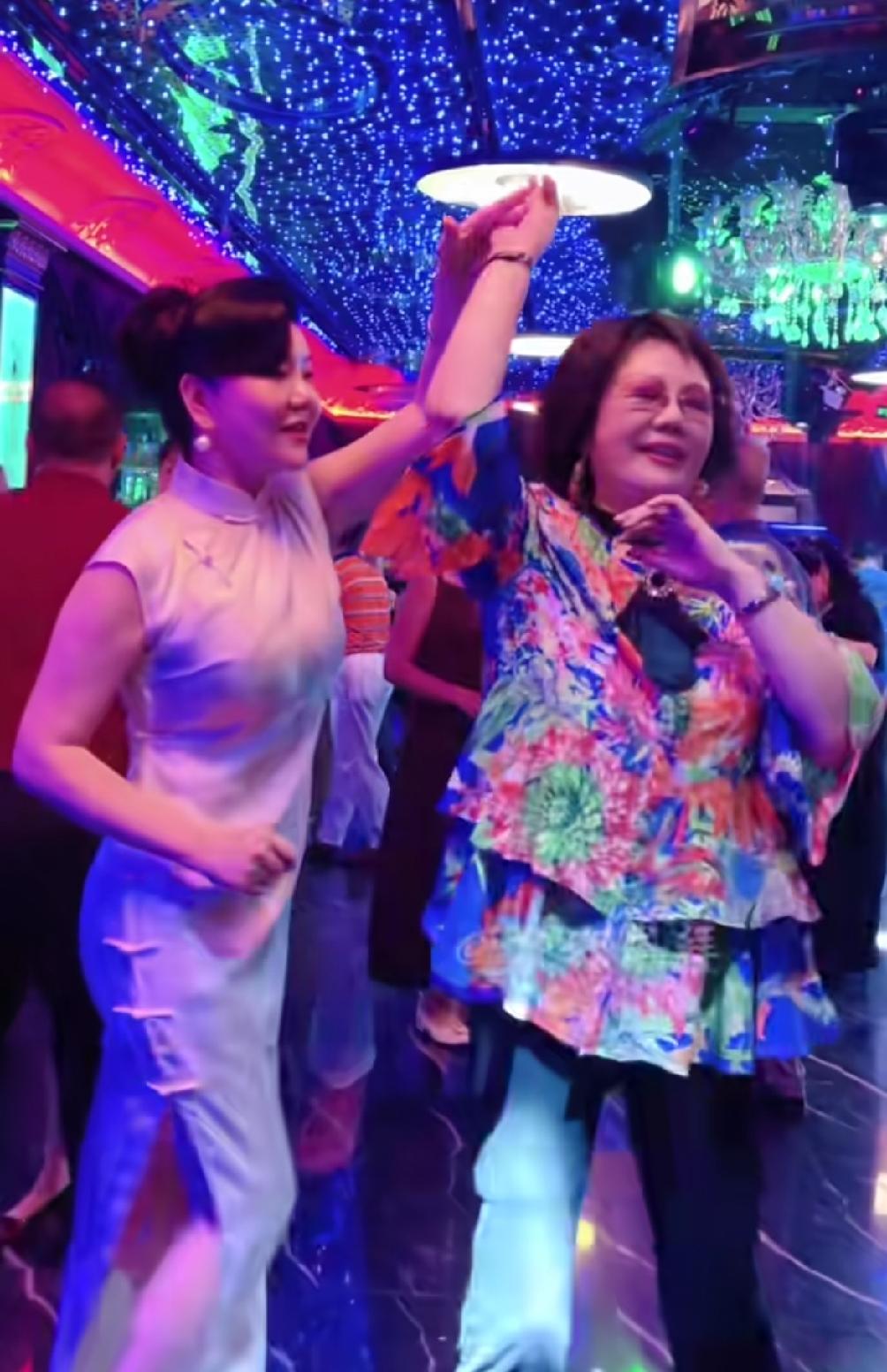 杨议的前妻孟真离开杨议之后，算是真正活出了自我。如今的她，比从前漂亮了不少，性格