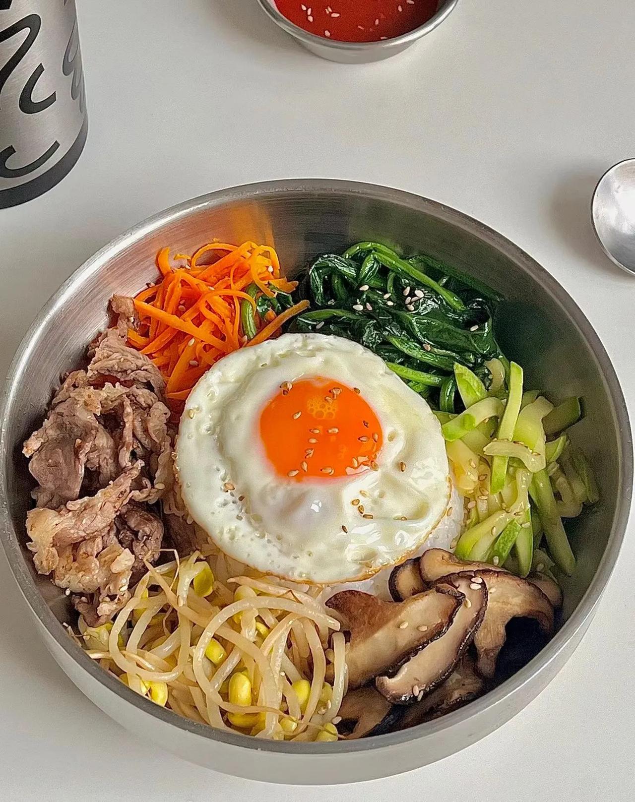 相聚，佳肴，闲谈，今日满分。