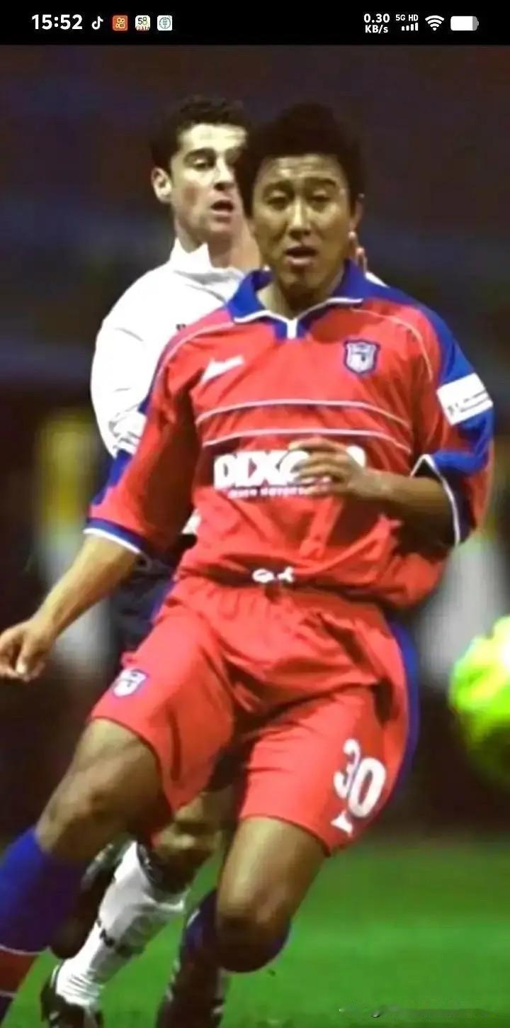 大连两位球员，活成了截然不同的人生。张恩华退役后没瞎折腾，踏踏实实过日子，人