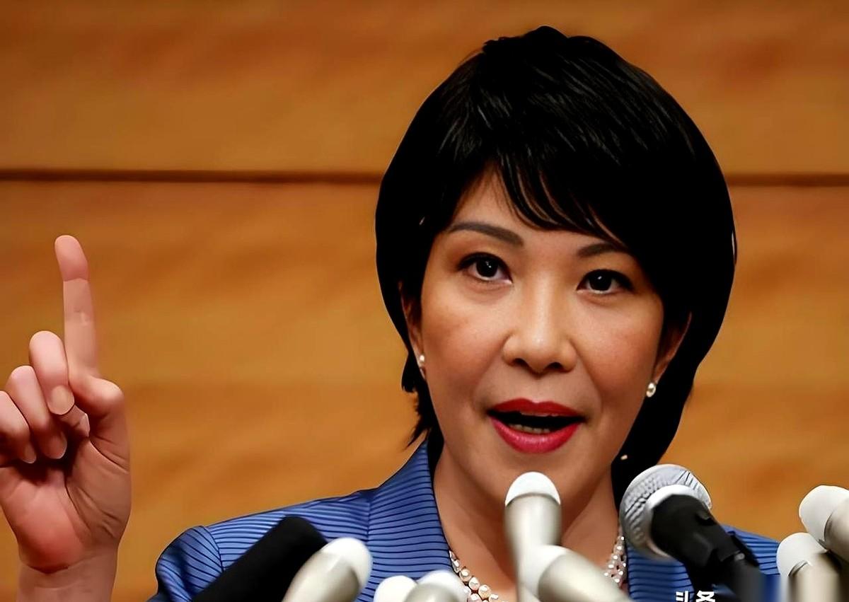 一位日本专家刚撕开了自家最后一块遮羞布：别再琢磨中国能不能压过日本了，现在的关键