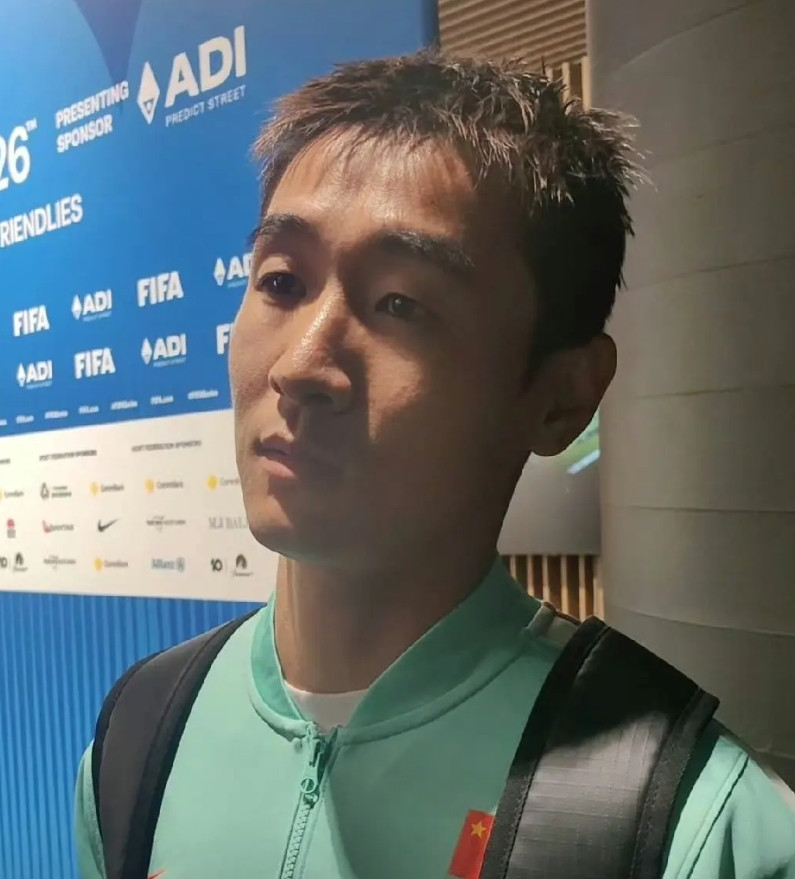 【韦世豪谈2-0击败库拉索】在中国男足2-0击败库拉索之后，进球功臣韦世豪在