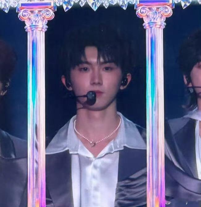 时代少年团六周年出场状态🈶终于又看到我们的少年出现在舞台上啦