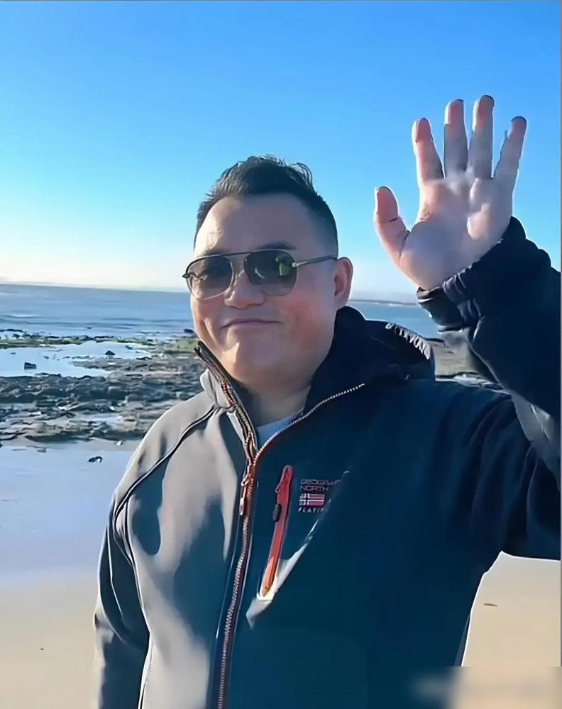 德云社演员直播狂怼同事生孩子不通知？你还没消化，他又搬出学历说事！郑好一拍