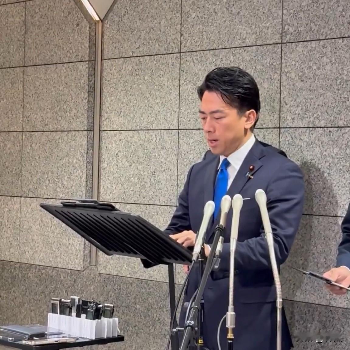 日媒报道的关于“中方歼-15用雷达照射日本F-15”事件，完全是日本倒打一耙。