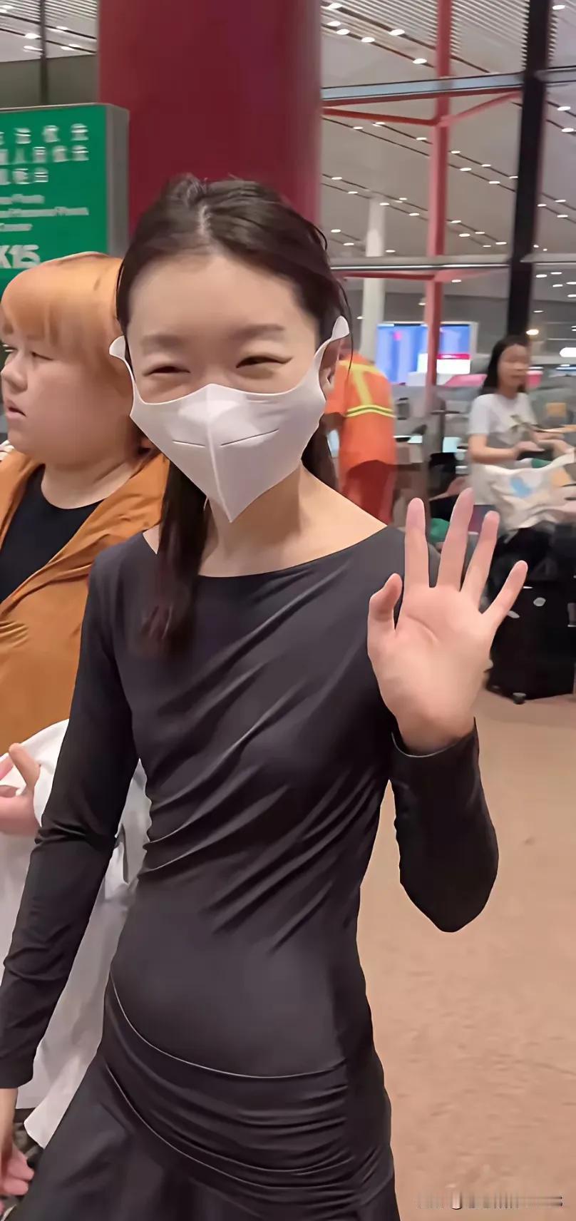 就这颜值，就这身材，真搞不懂当初张艺谋是怎么瞧上的，怎么就成了“谋女郎”了呢。