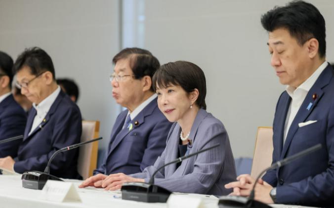 中国愿帮助，日本沸腾了。7月29日，日本终于等来了中国的回应。 中国不仅送来