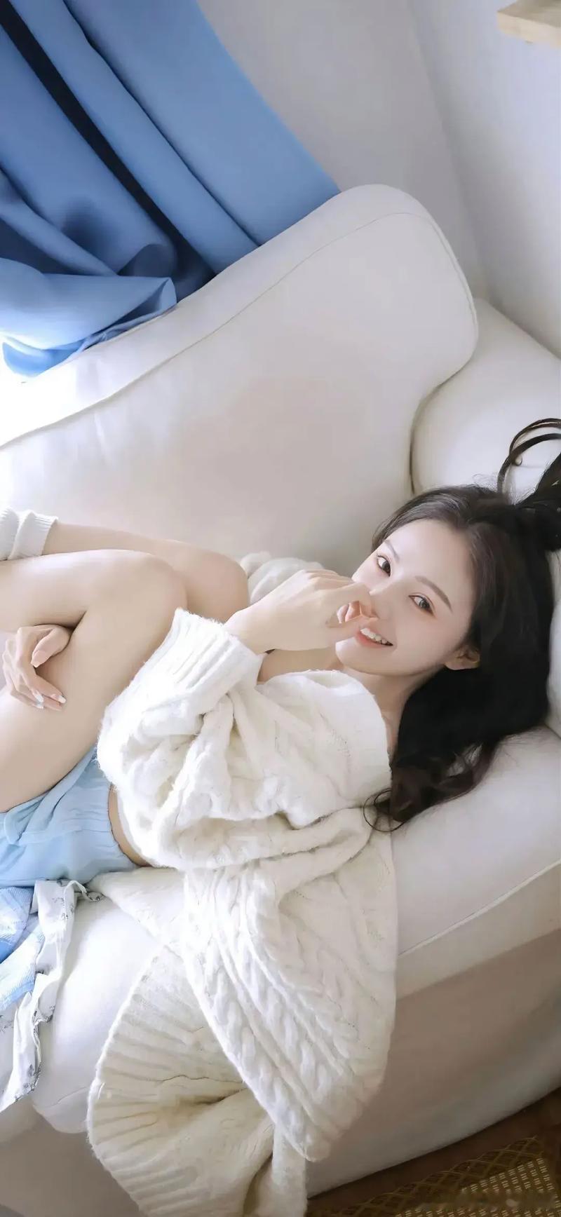 生肖鸡运势🐔爱情运起飞！桃花运满满，脱单有望！💖鸡年出生的朋友们，恭喜你们