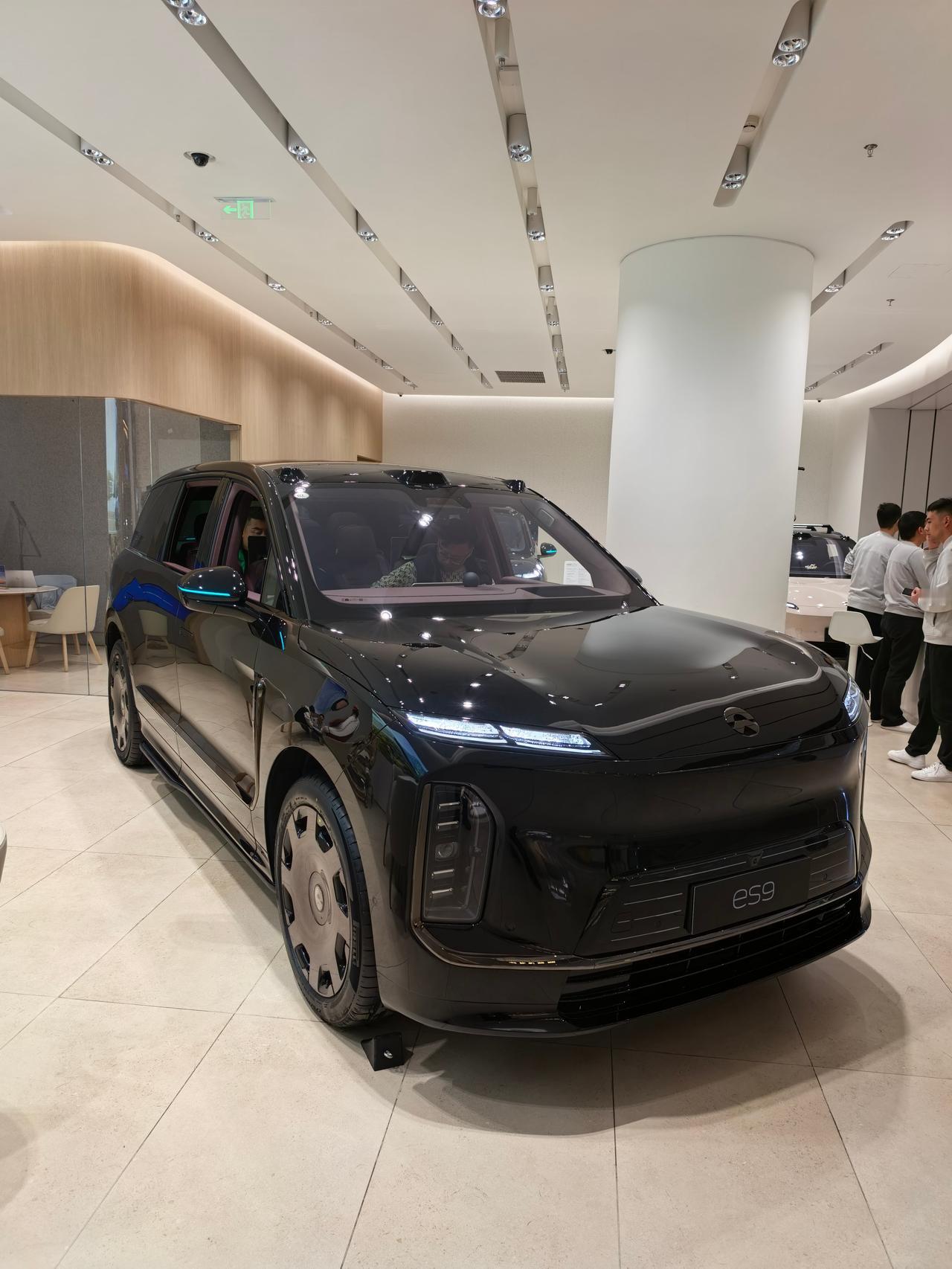 进店体验蔚来ES9静态棚拍没赶上，这是我第一次正儿八经感受ES9从设计到选