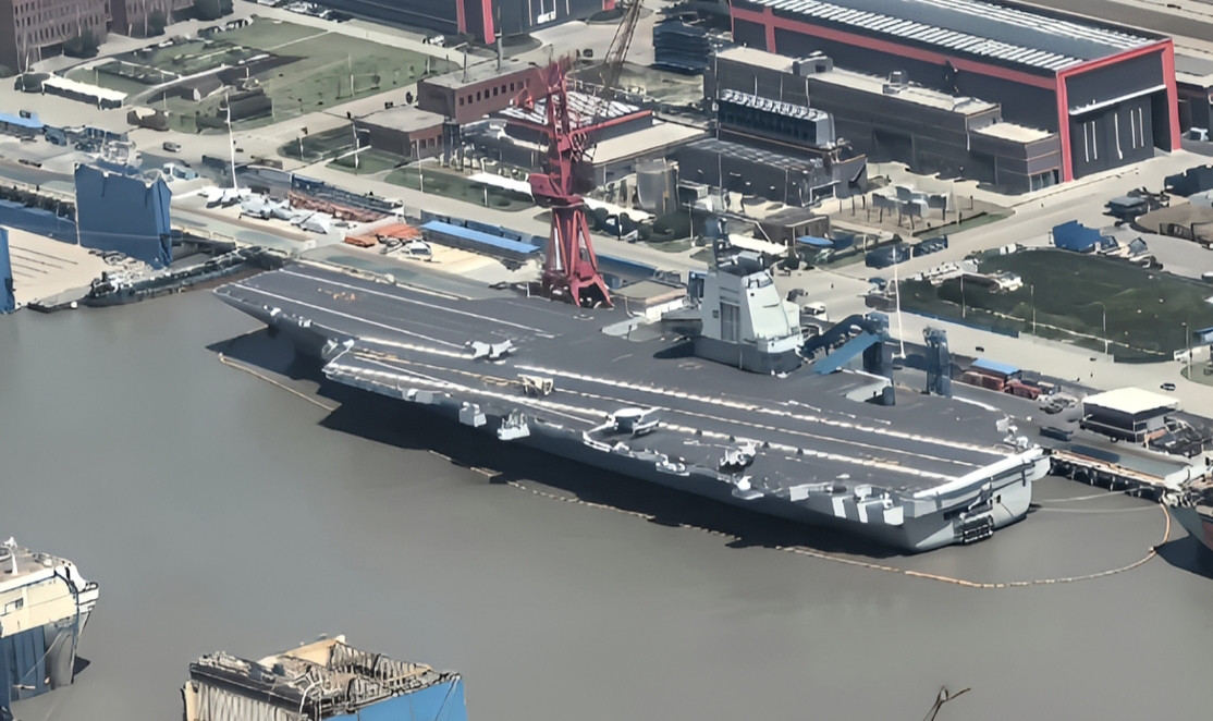 福建舰9月10日出港，中国海军迈入三航母时代各位网友，有条振奋人心的大事件要讲
