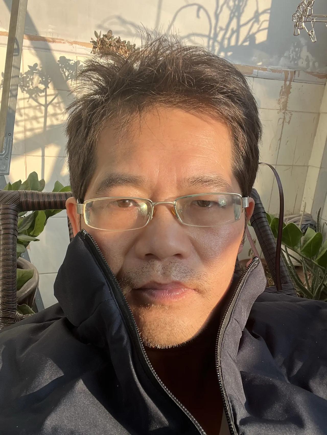 2025/12/28阳台晒太阳