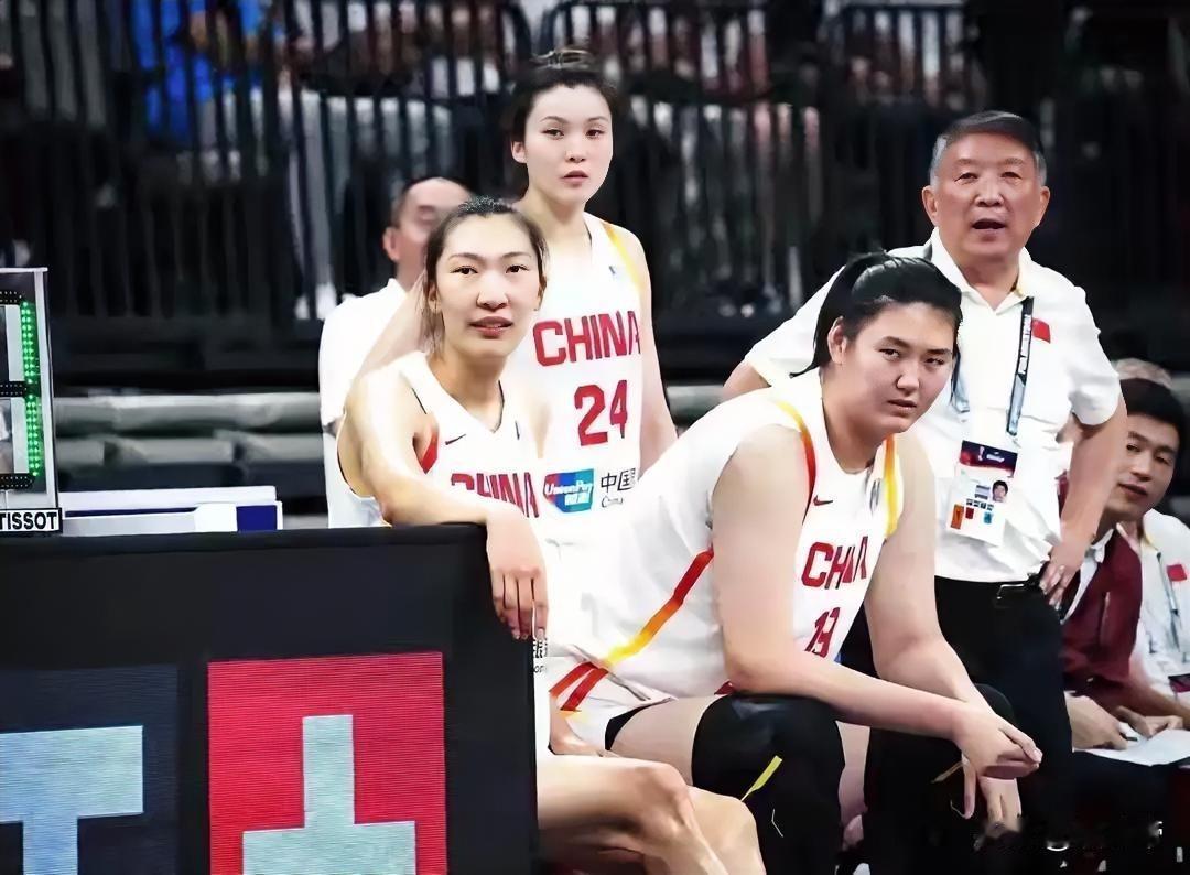 中国女篮虽然战胜了尤文图特，但仍暴露了四大致命缺陷：1、中国女篮双塔面对尤文