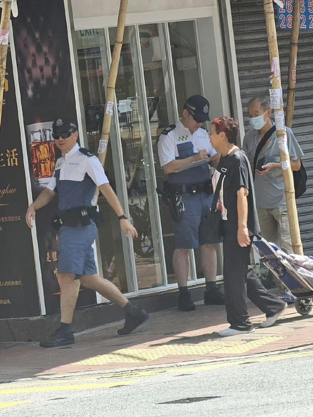 有市民惊奇地发现，穿短裤的阿Sir，引起热议。这是香港单车巡逻队。
