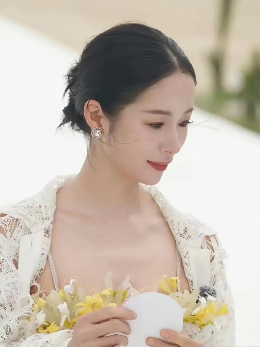 江一燕官宣离婚!浪姐舞台成了她的