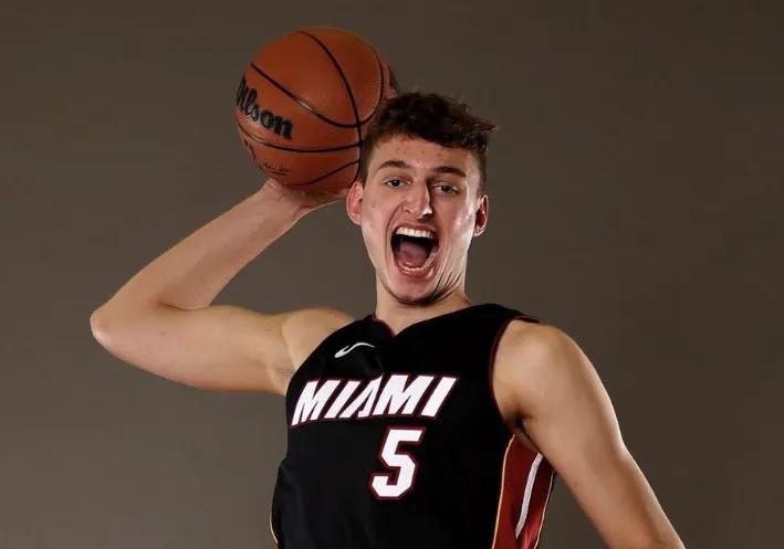 约维奇：今年很难找到节奏，我很多时候都不知道自己该在哪04月06日讯今日，迈