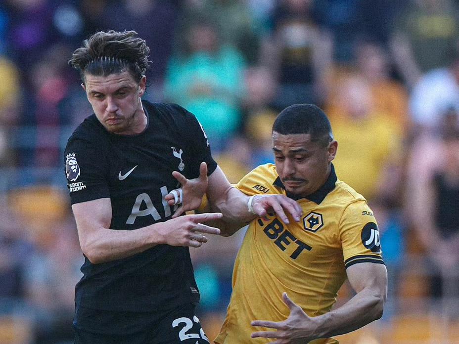 英超一夜两支保级队全赢！热刺1-0终结15轮不胜，仍处降级区！西汉姆联2-1