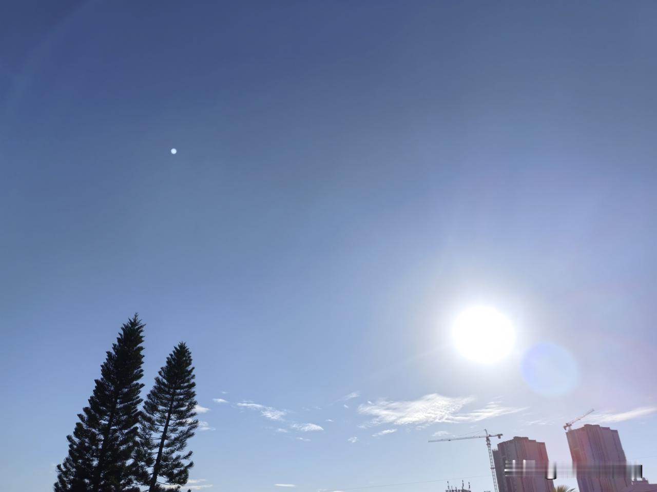 今日立冬！北方已经开始过冬天了，广东人还在过夏天！未来几天，广东气温回