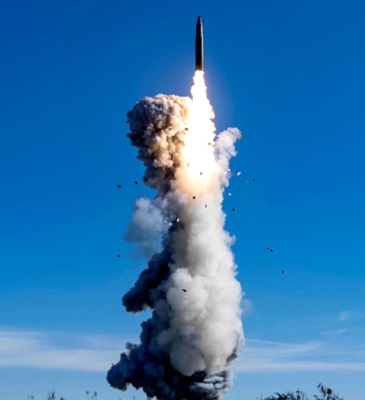 整个九三阅兵仪式上，大家都被东风61和东风5C吸引了眼球。其实在整个阅兵式上出现