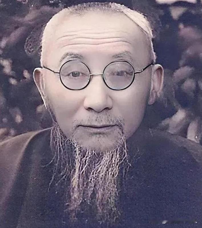 1938年，大汉奸陶锡三在家里宴请日军。突然，她听到女儿哭喊着：“救命啊，救命啊