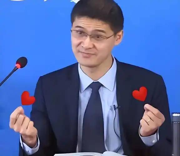 看了牢A跟罗翔隔空这波“神仙打架”，我是真忍不住想说两句。 武松杀嫂，顺带手