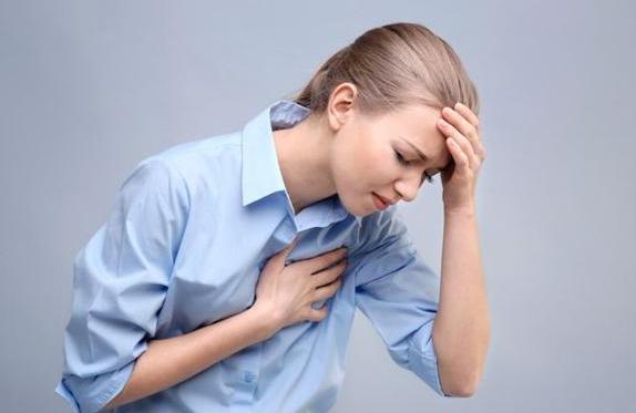 心脏骤停之前，身体会向你发出的4个危险信号！ 很多人以为心脏骤停是突然发生的