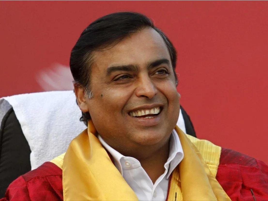 身家1110亿美元的亚洲首富、印度信实集团的董事长穆克什·安巴尼，最近估计要睡不