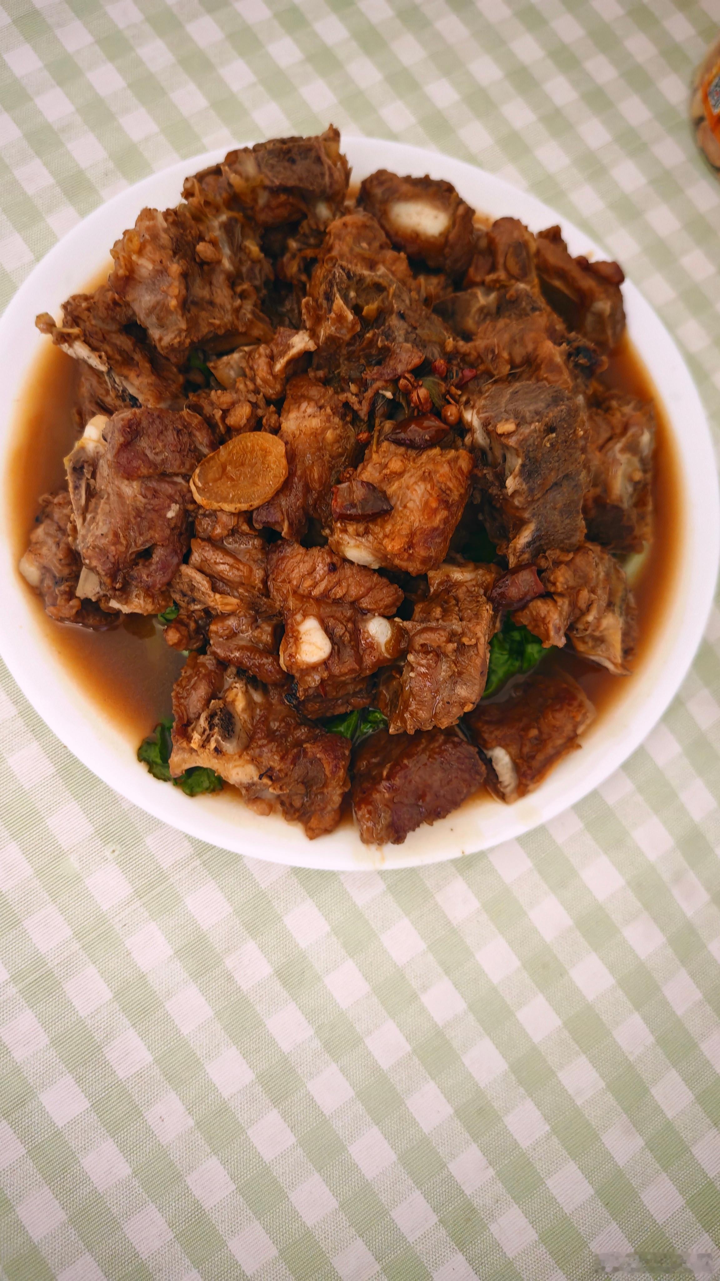 今天媳妇做排骨。​​​