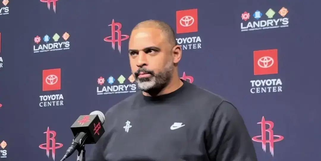 乌杜卡是真挺看好哈登的。之前在篮网带过KD和哈登，他亲眼见这俩到这岁数，还