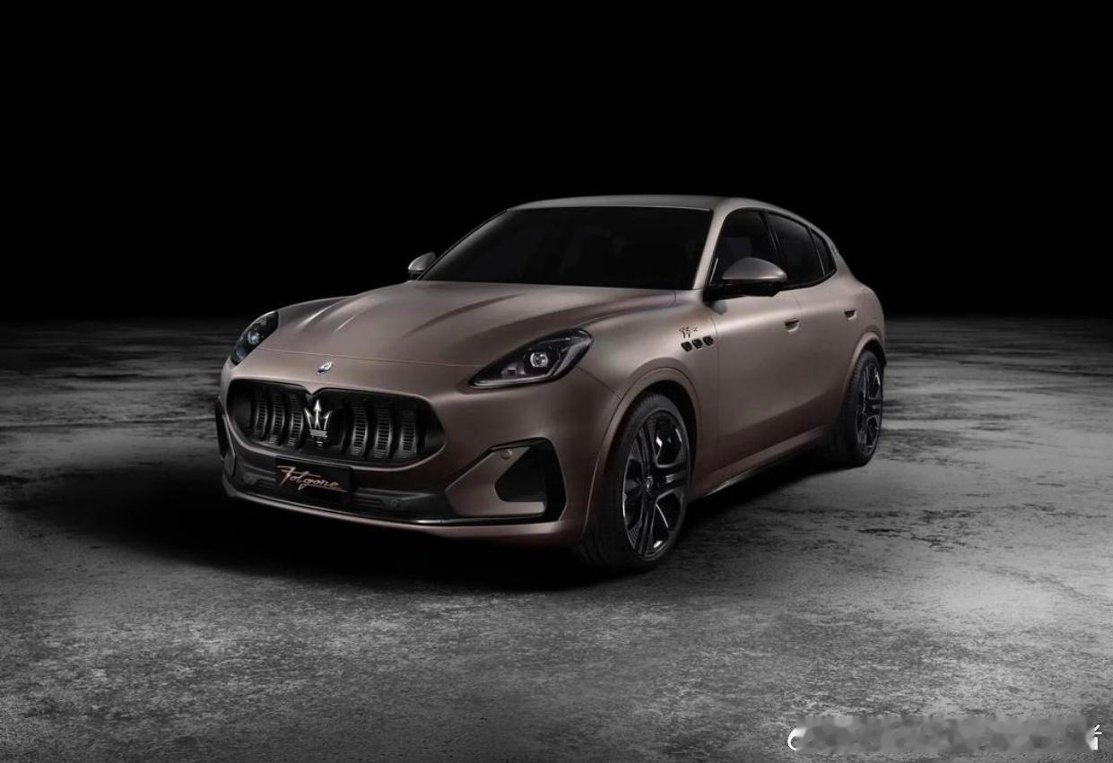 玛莎拉蒂电车狂降老车主破防玛莎拉蒂的新能源车大降价，很多老车主不乐意了，这其实我