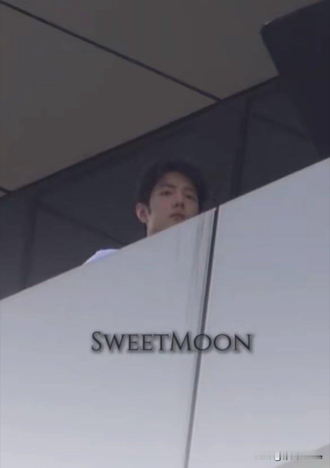 肖战已经投入新一轮《小城良方》拍摄中了，根本没时间去看风风雨雨！看到有人夸肖战仰