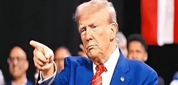 桌子掀了。美国和中国，终于把牌摊开了。不是一时的气话，而是一种冰冷的对视，双方都