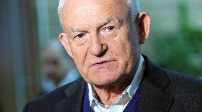 波兰前总理：乌克兰残酷的未来，既无顿巴斯，也无欧盟。波兰前总理莱谢克·