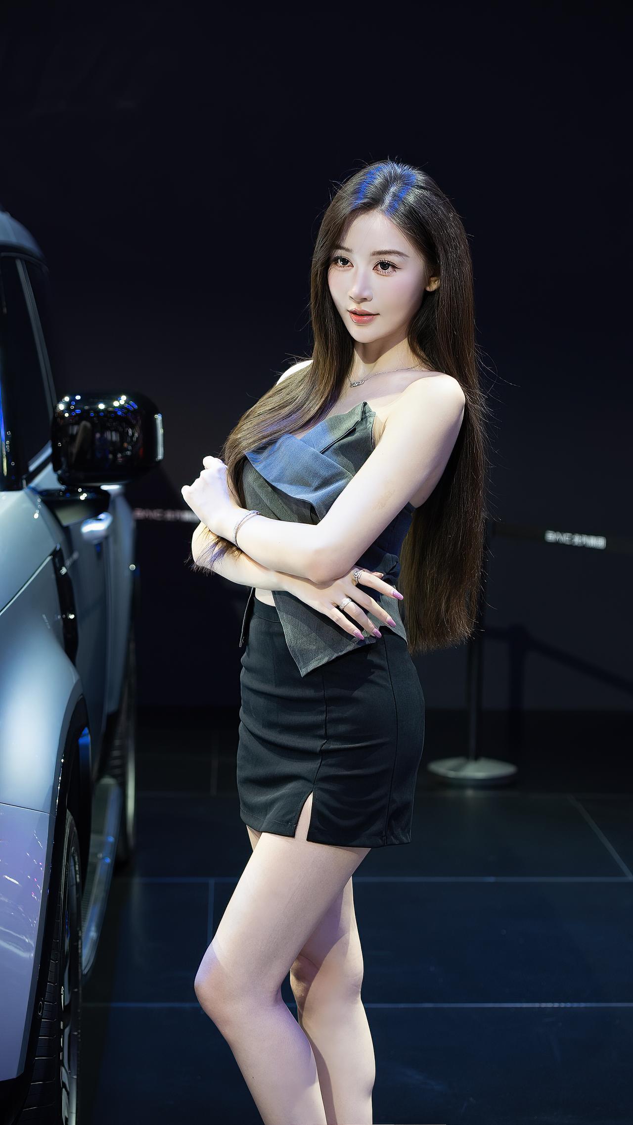 敏敏车模美女成都车展车展现场