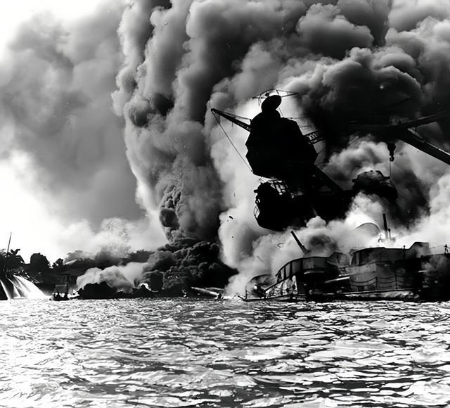 二战以后，世界上有多个国家发生了分裂或解体。包括：朝鲜半岛分为朝鲜和韩国；英属印