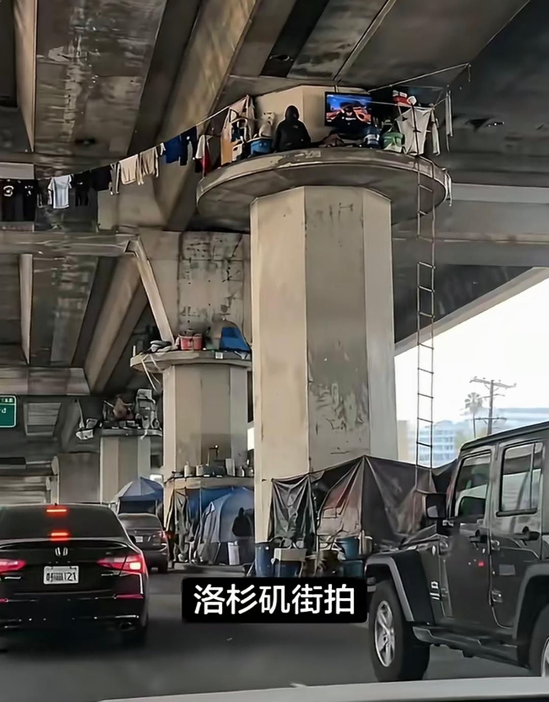美国洛杉矶又一道靓丽的风景线！仔细看，高架底下的每个桥墩都被完美利用。当地流