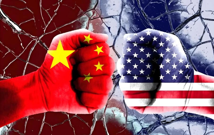 中国已经进入了与美国的关键较量，中国目前面临的威胁主要是战争和经济收割。美国现在