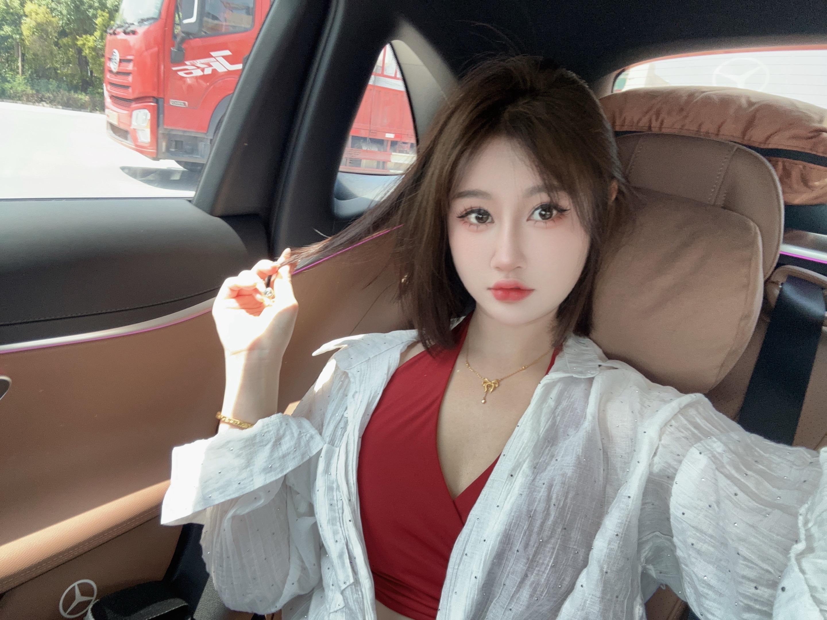 安全感是坐上闺蜜的大奔