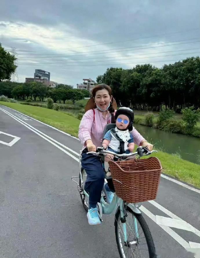 任家萱自从走过生死关后，一切都看淡了。身材，颜值什么都无所谓