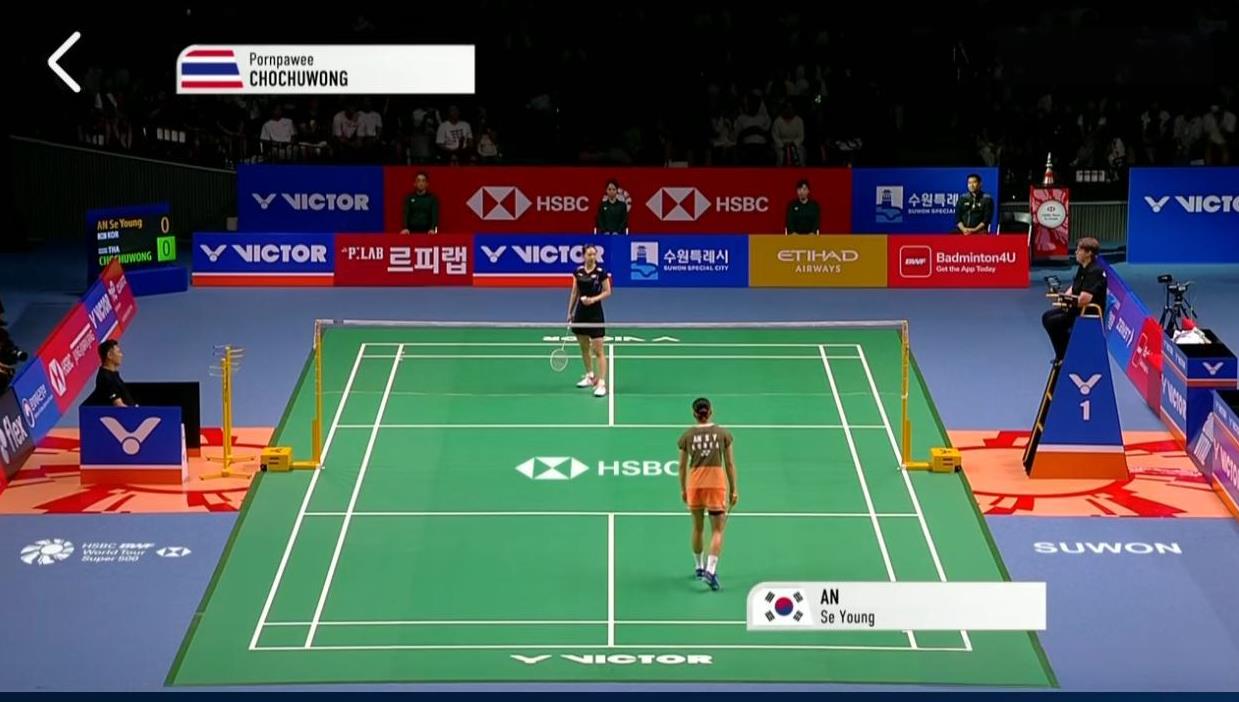 李美妙中途退赛，安洗莹晋级决赛！2025年韩国羽毛球公开赛女单半决赛。这是
