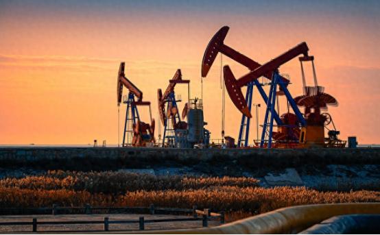 最近伊拉克石油界的大老板放了句硬话，只要那条关键航道能顺利通航，咱国家的原油出口