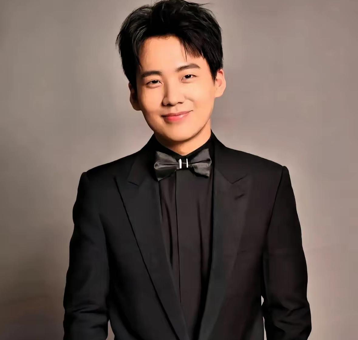 郭麒麟，给《庆余年》上了一堂价值千万的选角课。片方曾直接拒绝了带资进组的范思辙