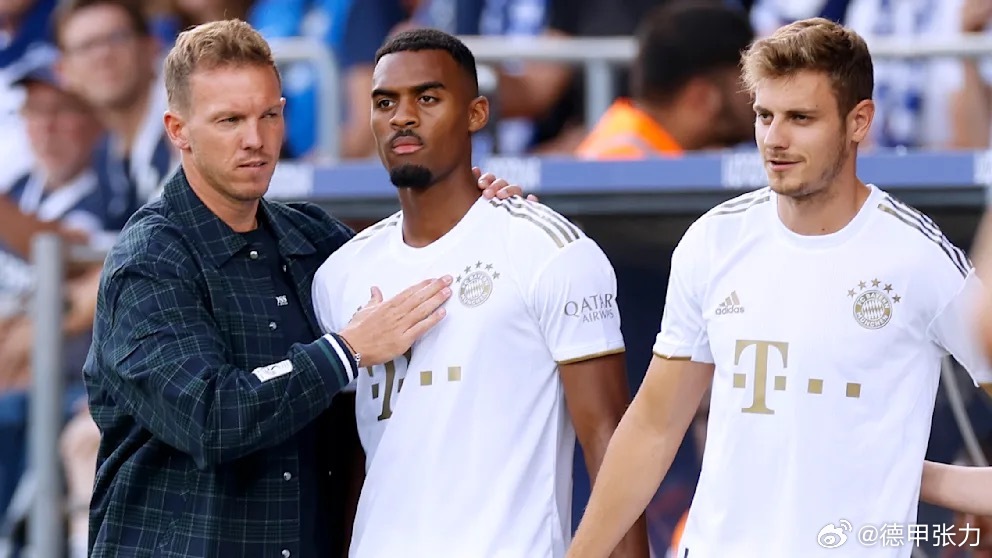 纳格尔斯曼表示，赫拉芬贝赫是非常出色的球员，当初他效力拜仁的时候也是这样。但是纳
