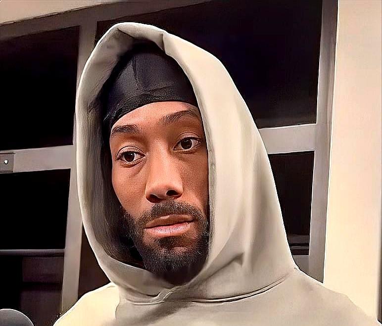 快船大救星小卡终于说出了心里话！小卡在场下抱怨着阵容，哈登却在场上把球运